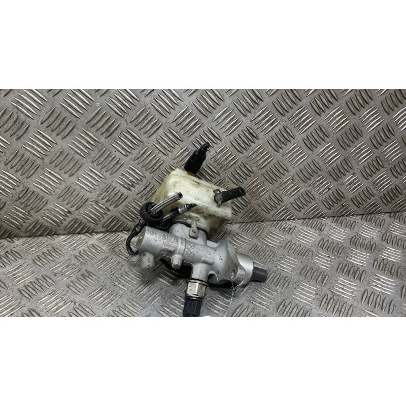Maitre cylindre (freinage) VOLKSWAGEN GOLF 4 Photo n°1