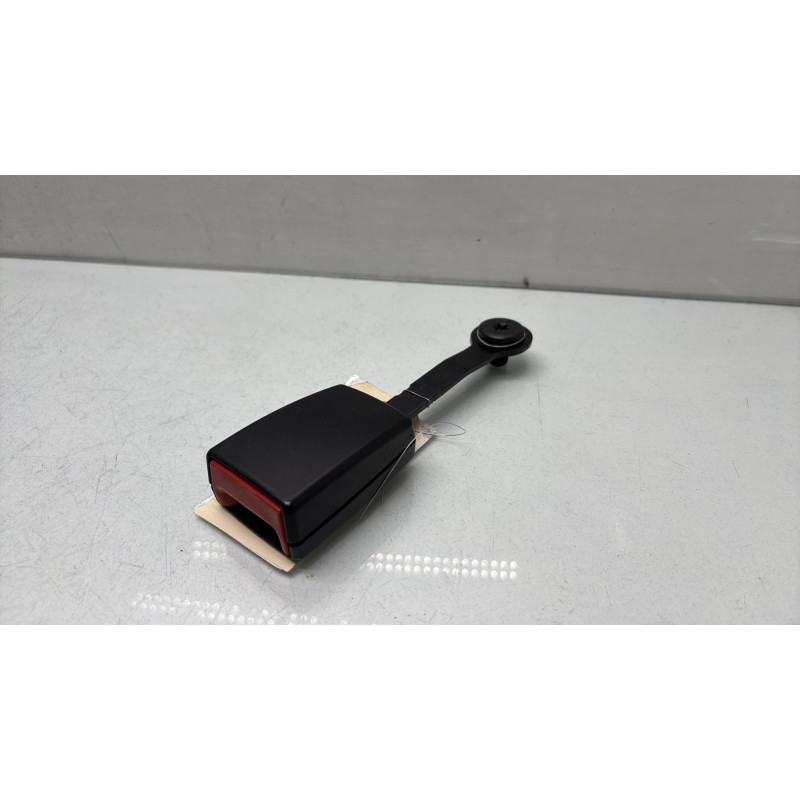 Attache ceinture avant gauche RENAULT TWINGO 3 Photo n°2