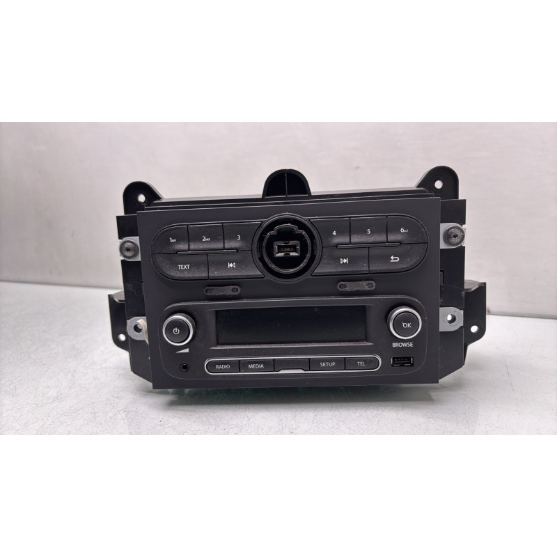 Autoradio d'origine RENAULT TWINGO 3 Photo n°1
