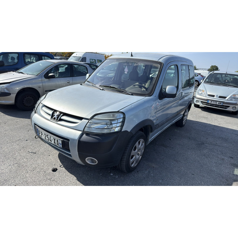Poignee hayon PEUGEOT PARTNER 1 Photo n°4