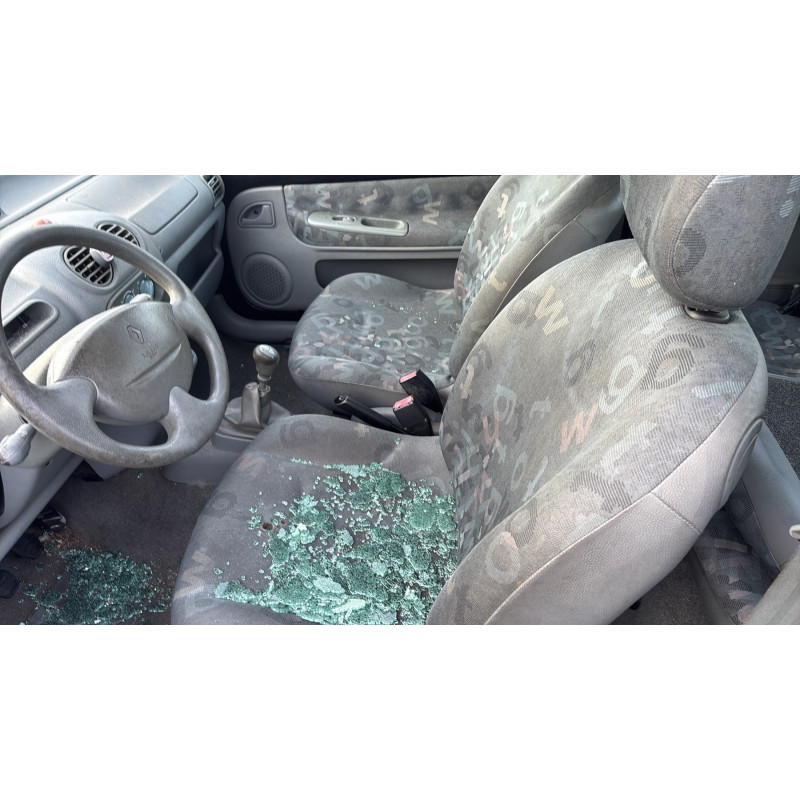 Capot RENAULT TWINGO 1 Photo n°17