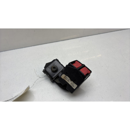 Attache ceinture arriere droit RENAULT CLIO 2 Photo n°1
