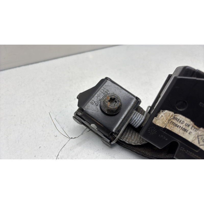 Attache ceinture arriere droit RENAULT CLIO 2 Photo n°2