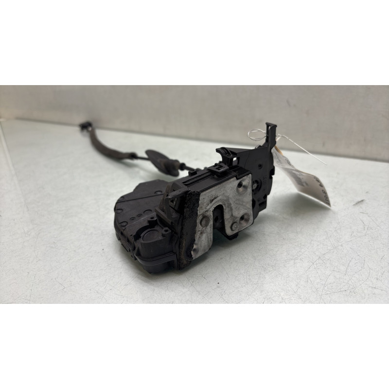 Serrure arriere droit RENAULT CLIO 4 Photo n°1