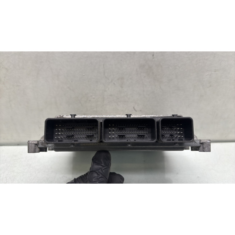 Calculateur moteur RENAULT CLIO 4 Photo n°3
