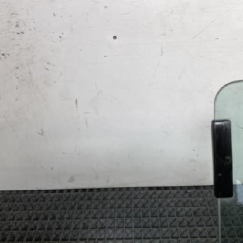 Vitre arriere gauche FIAT PUNTO 3 Photo n°6