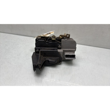 Serrure avant gauche PEUGEOT 307
