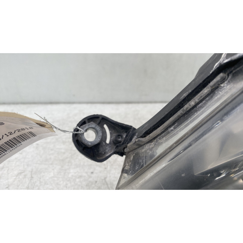Optique avant principal gauche (feux)(phare) PEUGEOT BIPPER Photo n°4