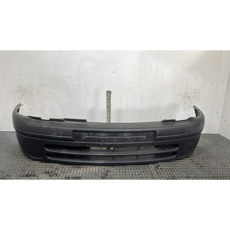 Pare choc avant RENAULT CLIO 2 Photo n°1