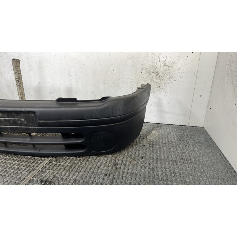 Pare choc avant RENAULT CLIO 2 Photo n°3