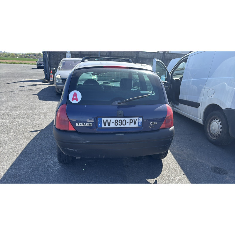Pare choc avant RENAULT CLIO 2 Photo n°13