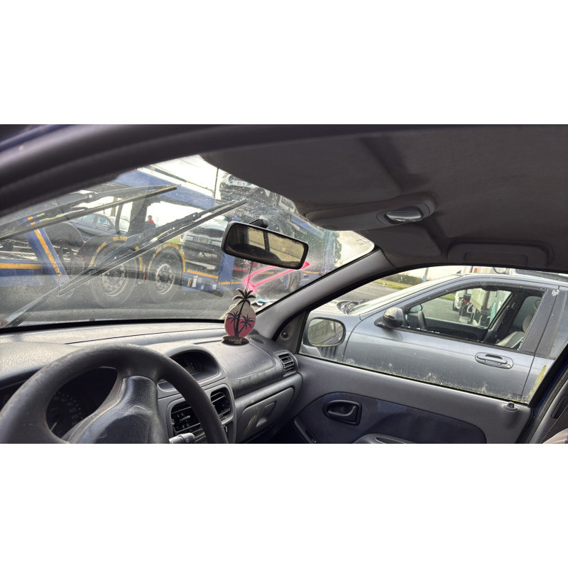 Calandre RENAULT CLIO 2 Photo n°20