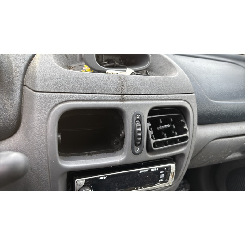 Commande chauffage RENAULT CLIO 2 Photo n°19