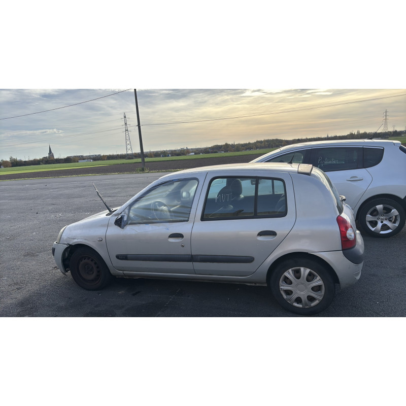 Moteur RENAULT CLIO 2 Photo n°12