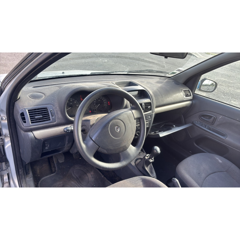 Moteur RENAULT CLIO 2 Photo n°18