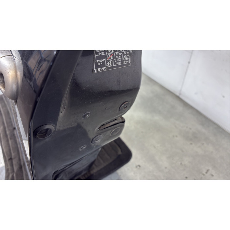Porte avant gauche RENAULT CLIO 3 Photo n°3