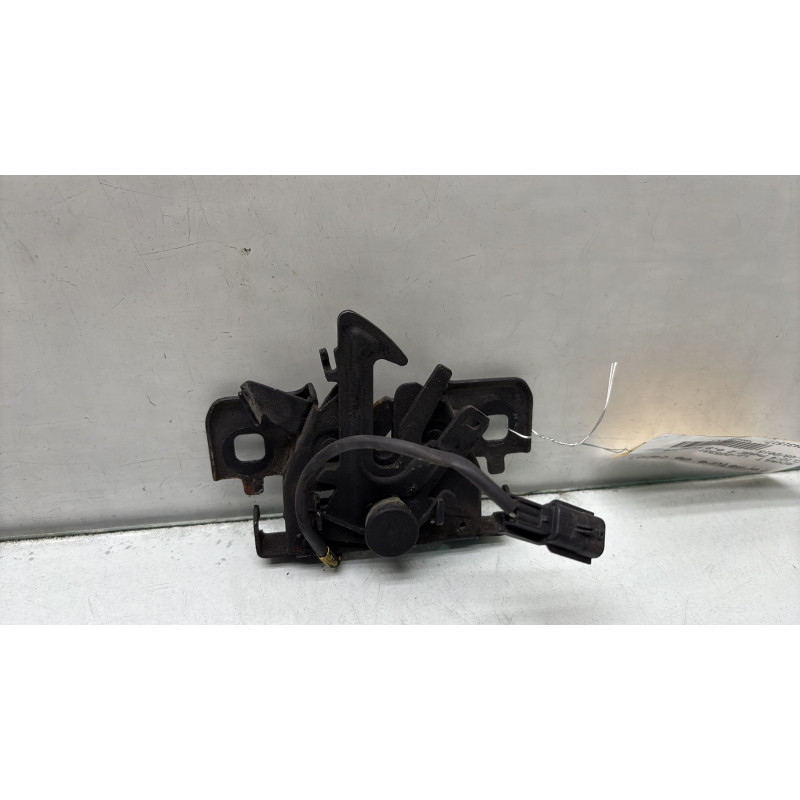 Fermeture de capot RENAULT CLIO 4 Photo n°1