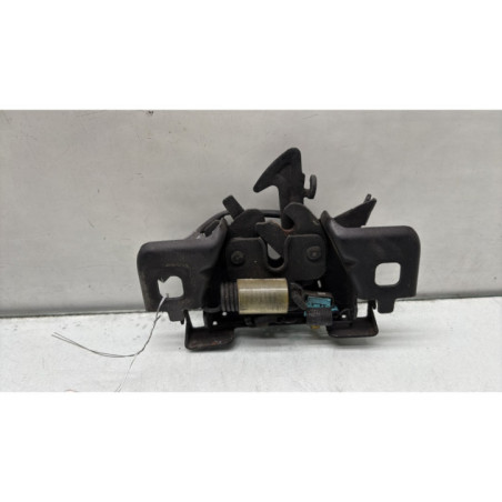 Fermeture de capot RENAULT CLIO 4
