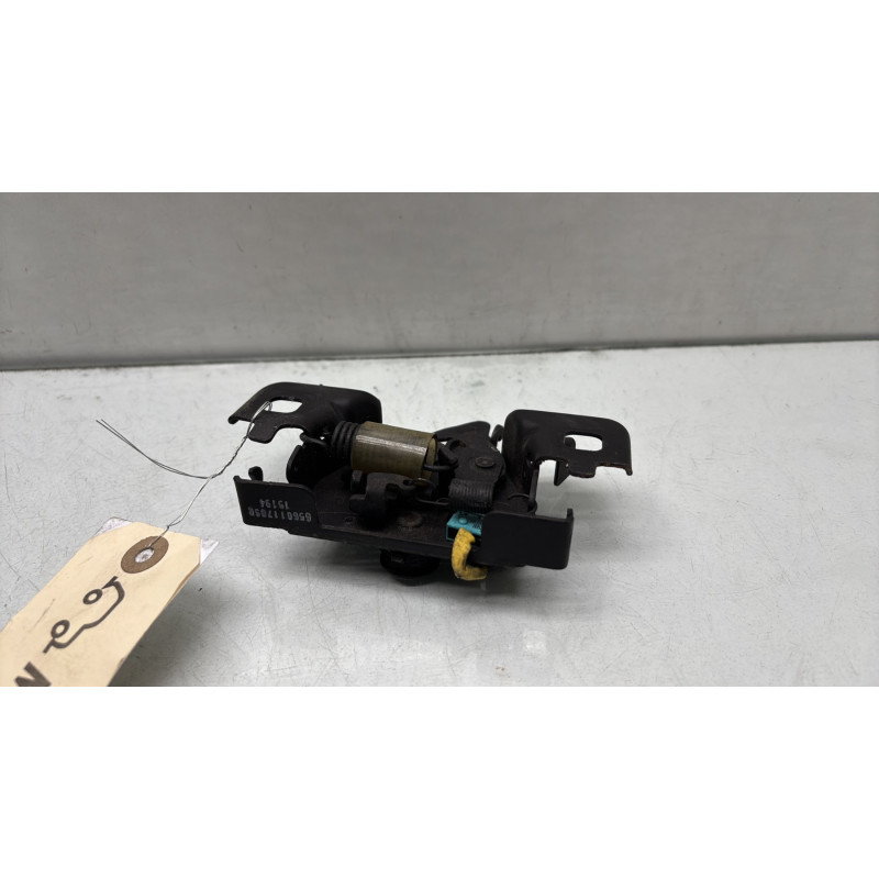 Fermeture de capot RENAULT CLIO 4 Photo n°3