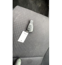 Poignee porte avant droit MERCEDES CLASSE B 245