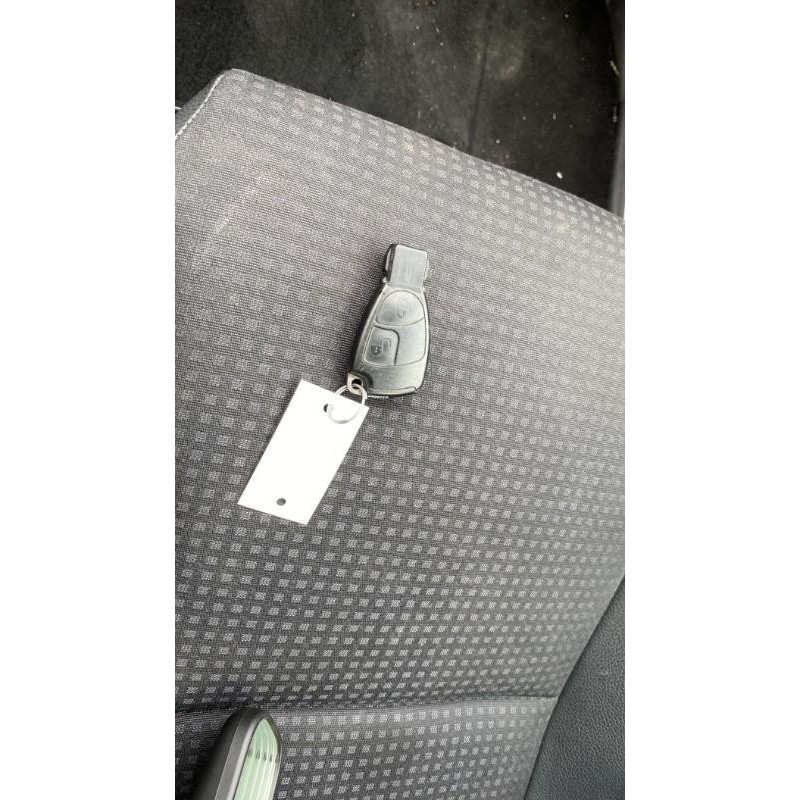 Poignee porte avant droit MERCEDES CLASSE B 245 Photo n°20