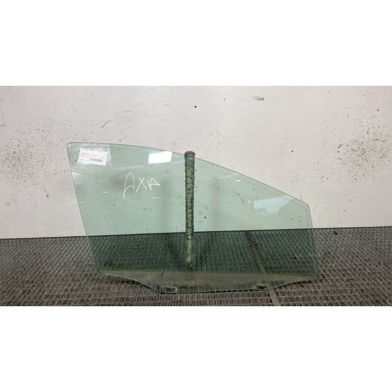 Vitre avant droit MERCEDES CLASSE B 245 Photo n°1