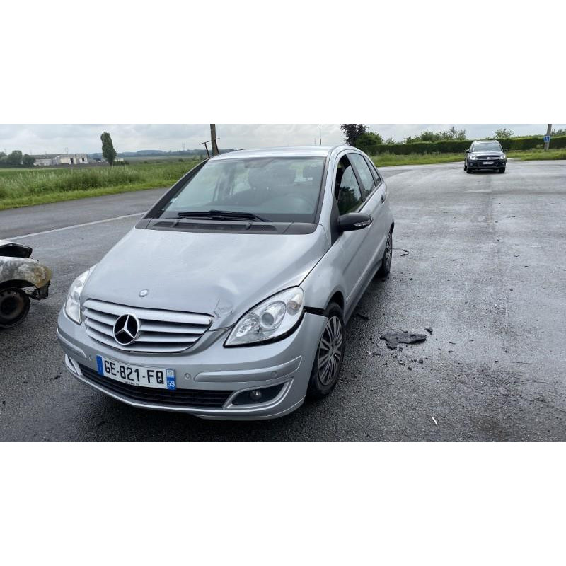 Vitre avant gauche MERCEDES CLASSE B 245 Photo n°8