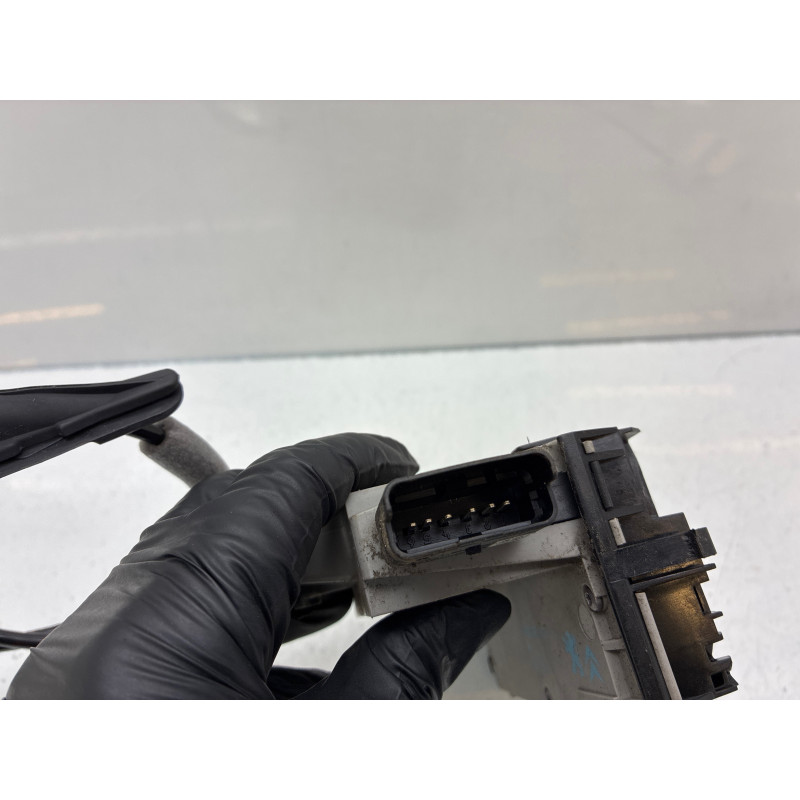 Serrure arriere droit PEUGEOT 208 1 Photo n°6