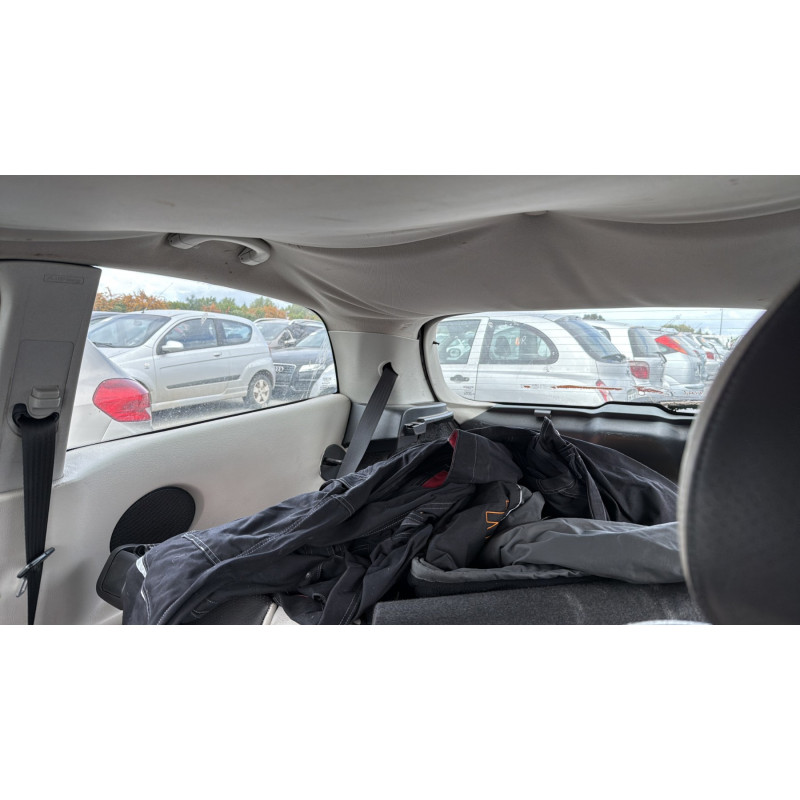 Feu arriere stop central FIAT STILO Photo n°17