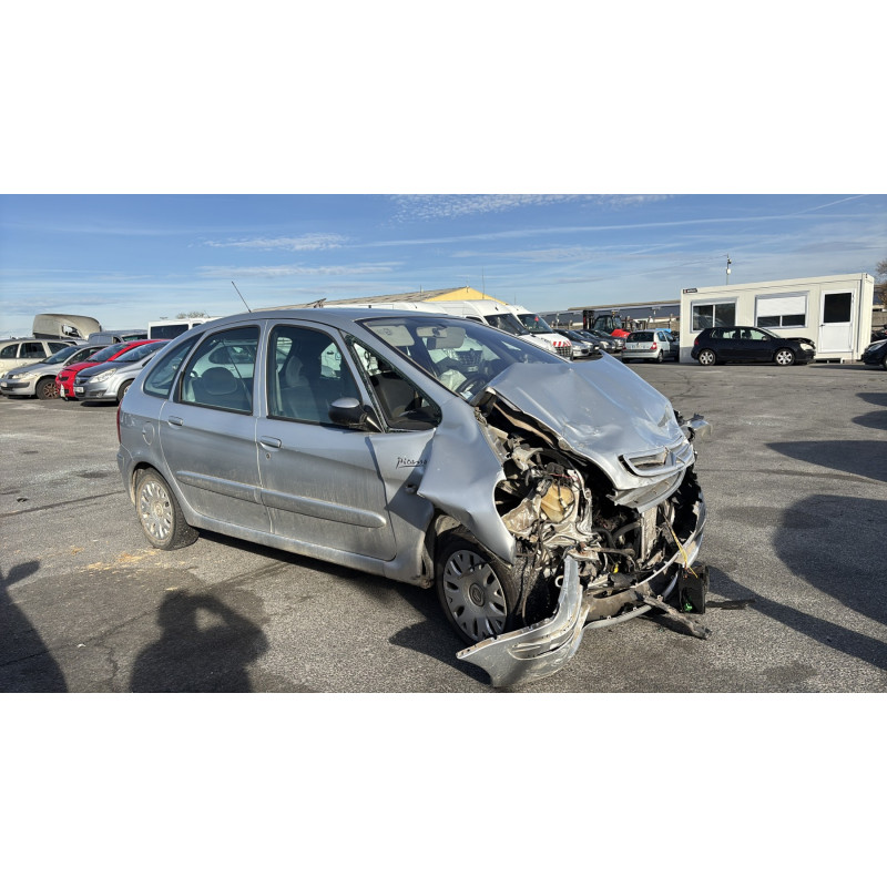 Feu arriere principal gauche (feux) CITROEN XSARA PICASSO Photo n°8