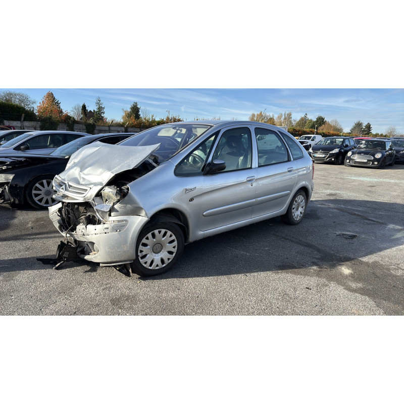 Feu arriere principal gauche (feux) CITROEN XSARA PICASSO Photo n°9