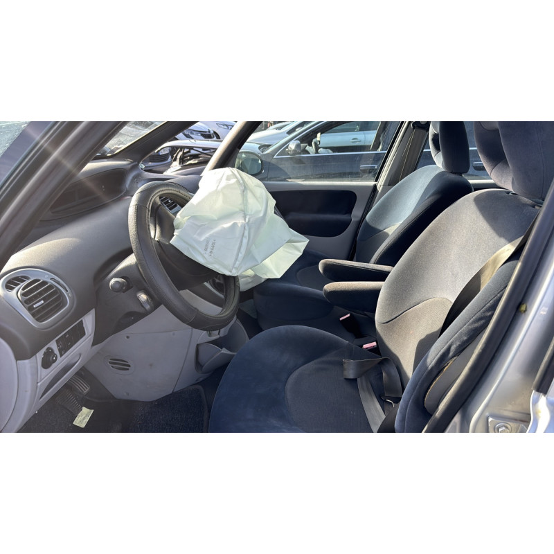 Feu arriere principal gauche (feux) CITROEN XSARA PICASSO Photo n°11