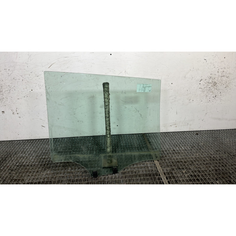 Vitre arriere gauche CITROEN C4 GRAND PICASSO 2 Photo n°4