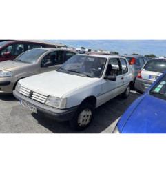 Moteur essuie glace avant PEUGEOT 205