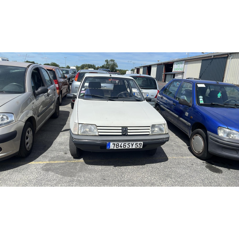 Moteur essuie glace avant PEUGEOT 205 Photo n°10