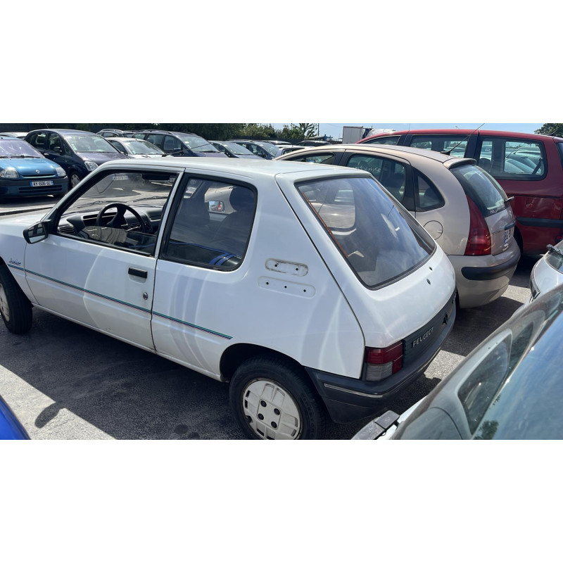Moteur essuie glace avant PEUGEOT 205 Photo n°12