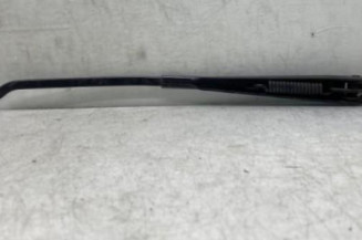 Bras essuie glace avant gauche VOLKSWAGEN PASSAT 4
