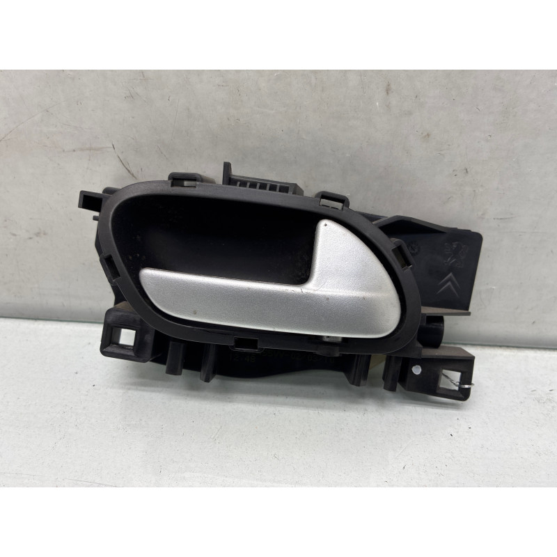 Poignee interieur arriere droit PEUGEOT 207 Photo n°1