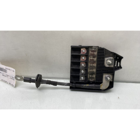 Porte fusible PEUGEOT 5008 2 Photo n°1