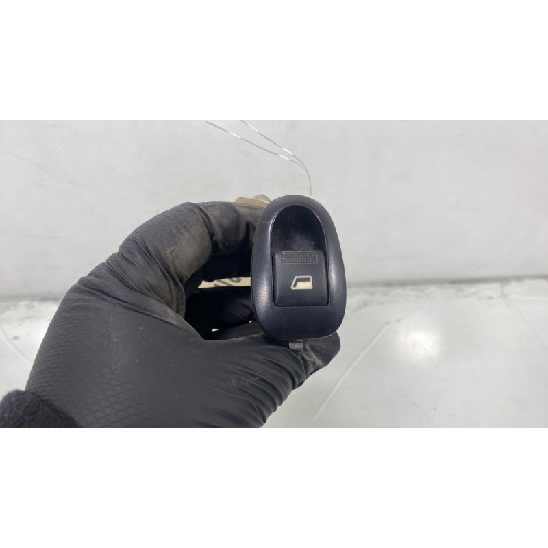 Interrupteur de leve vitre arriere droit PEUGEOT 406 Photo n°4
