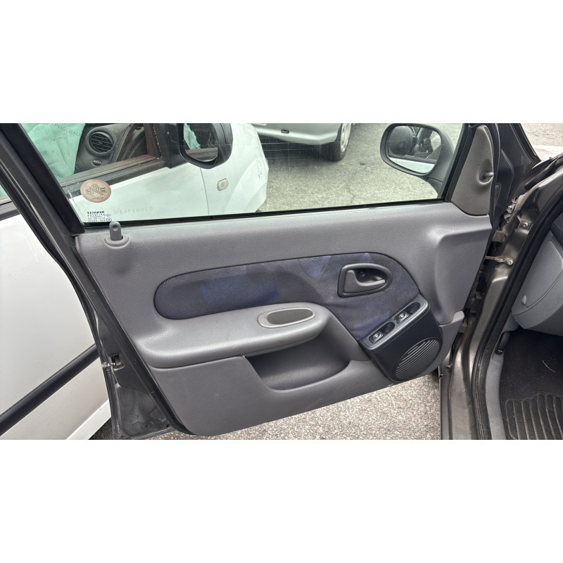 Moteur essuie glace arriere RENAULT CLIO 2 Photo n°11