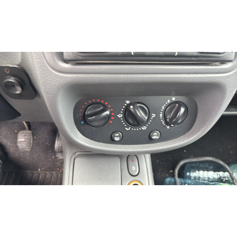 Moteur essuie glace arriere RENAULT CLIO 2 Photo n°20