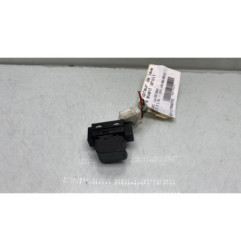 Interrupteur de leve vitre avant droit SUZUKI ALTO 3