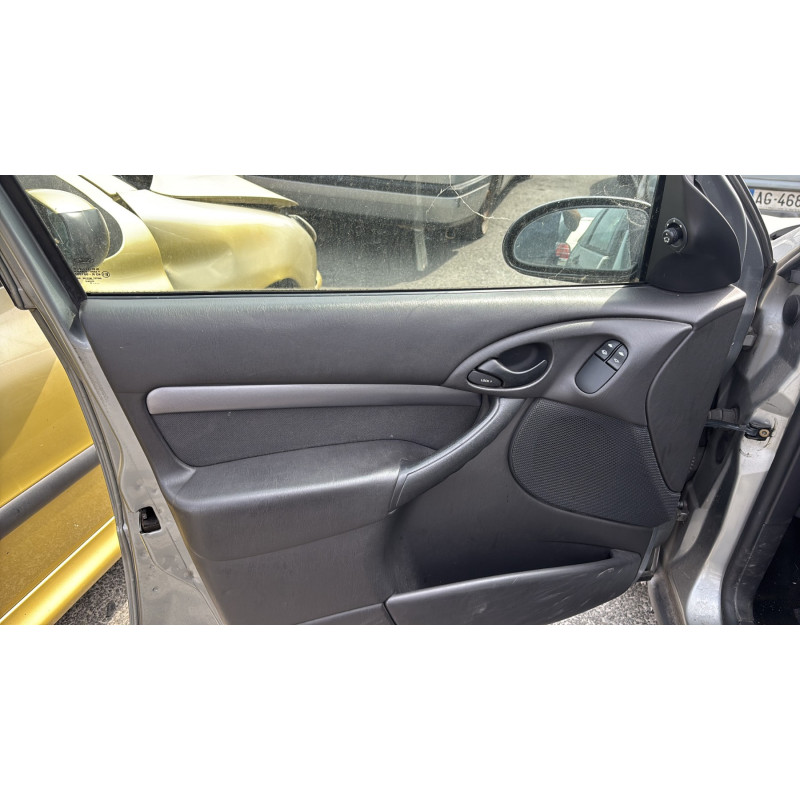 Feu arriere principal droit (feux) FORD FOCUS 1 Photo n°12