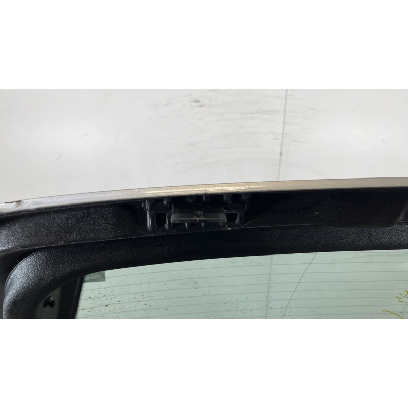 Malle/Hayon arriere MERCEDES CLASSE A 168 Photo n°6
