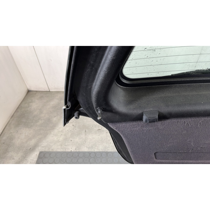 Malle/Hayon arriere MERCEDES CLASSE A 168 Photo n°9