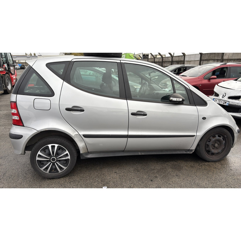 Pare choc avant MERCEDES CLASSE A 168 Photo n°13