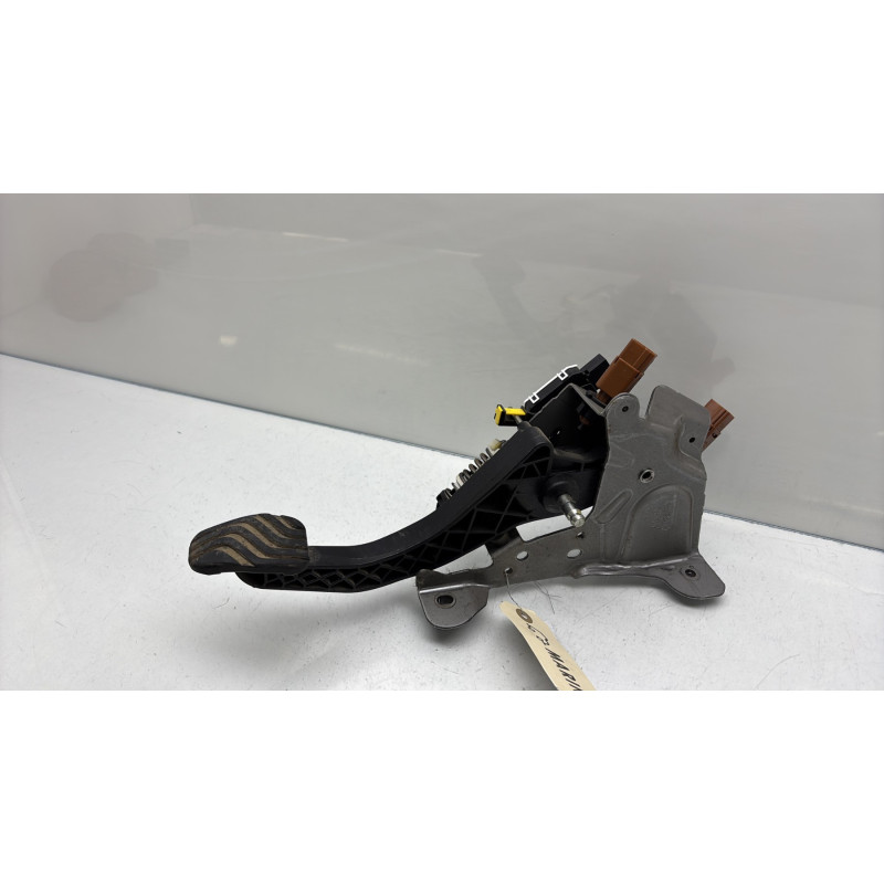 Pedale d'embrayage RENAULT KADJAR Photo n°1