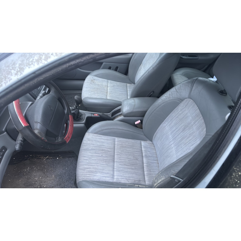 Aile avant gauche RENAULT LAGUNA 1 Photo n°18