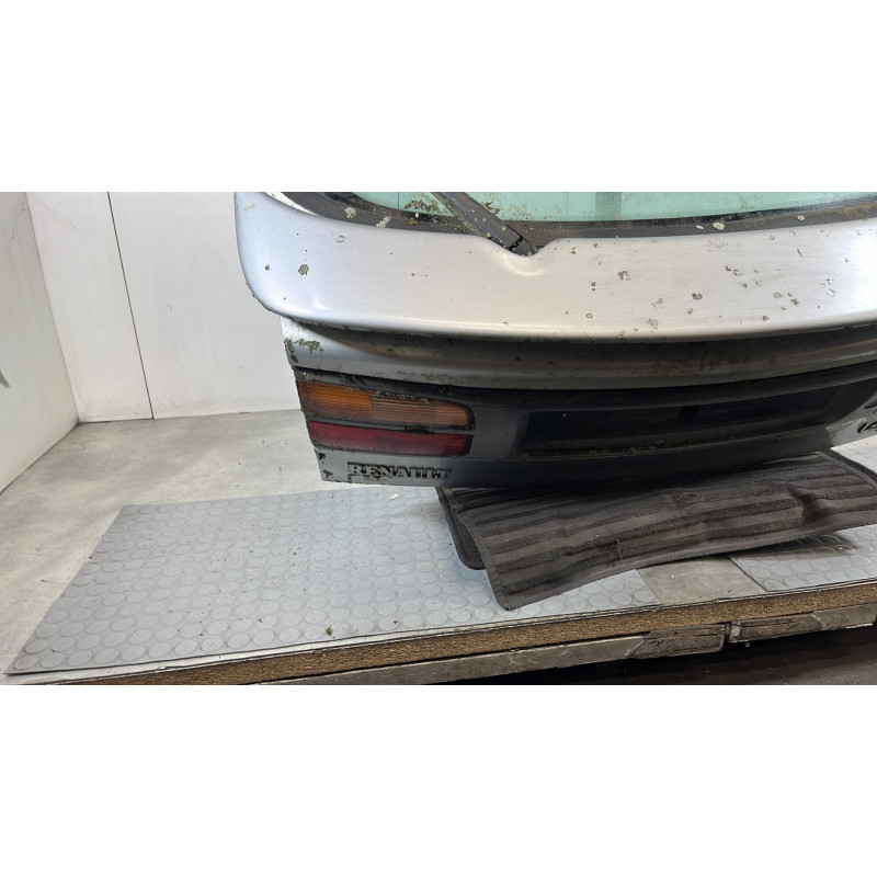 Malle/Hayon arriere RENAULT LAGUNA 1 Photo n°6